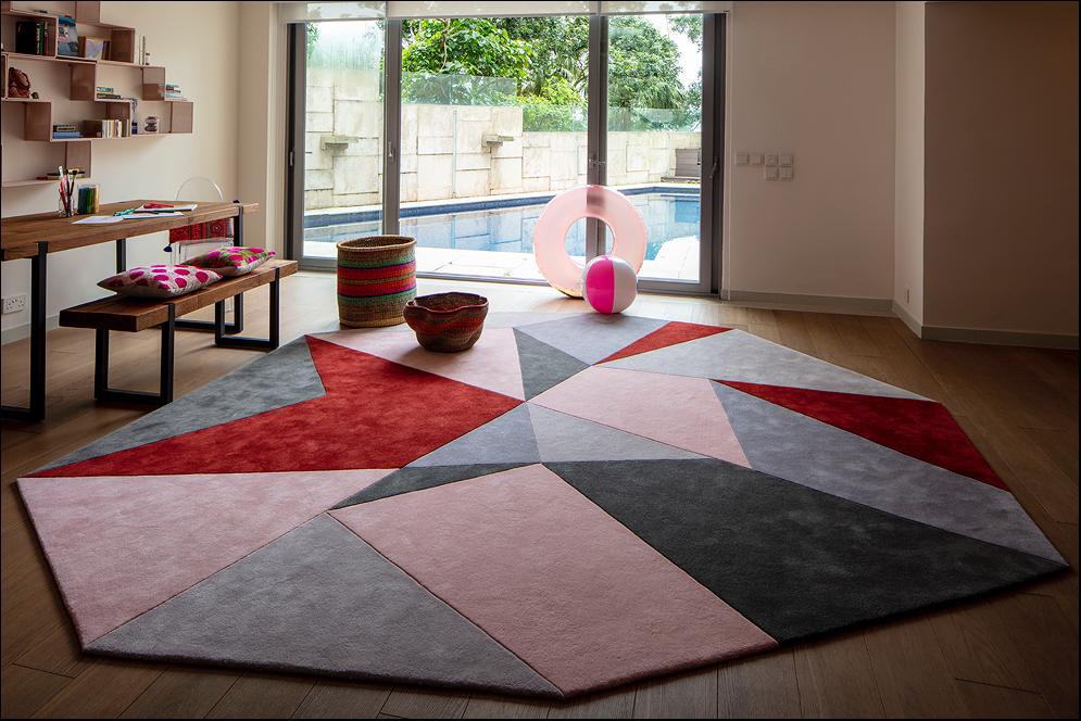 Facet rug